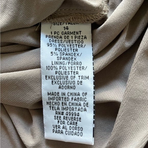 R&M Richard's Shimmer Champagne Gown
NWT Size 14 - Picture 10 of 15